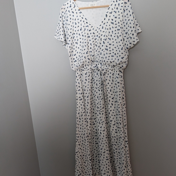 Sienna Sky White With Blue Floral Flutter Sleeve Belted Elastic Waist Midi Dress - Picture 2 of 8